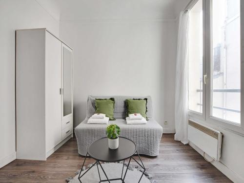 Studio - 2P- Place de Clichy