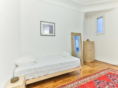 Bright, modern apartment- 14 arrd- Mobility lease