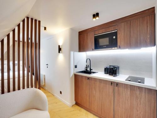 Cosy and modern studio - 2P - Saint Lazare 8eme