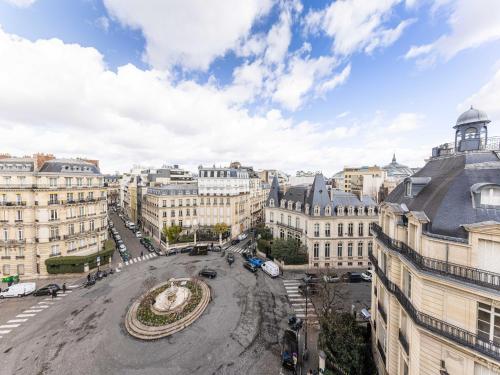Charming studio 1P near Av Montaigne