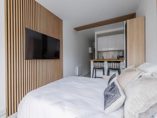 Superb 2P studio near Trocadero