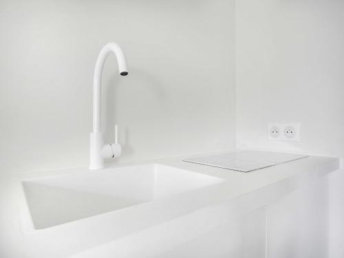 Newly renovated studio 2P- Elysée St-Honoré
