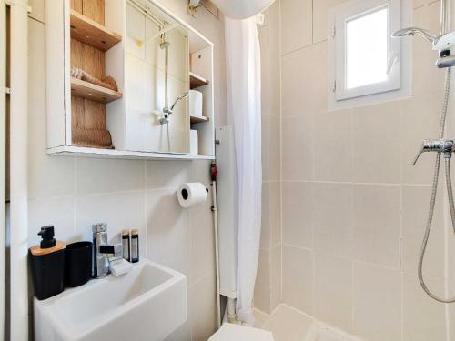 Modern studio - 2P - Faubourg Saint Antoine 11th arr
