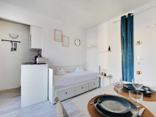 Modern studio - 2P - Faubourg Saint Antoine 11th arr