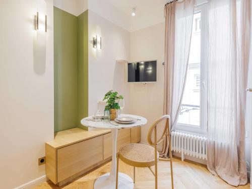 Modern studio -2P- near Montmartre