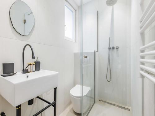 Modern studio -2P- near Montmartre