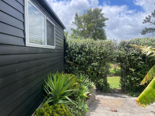 Jardín al aire libre en Domeczech Off-Grid Charm