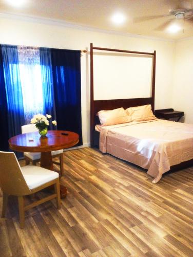 Cozy 2-bedroom townhome