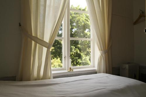 Gambar di galeri bagi Frägsta Hälsingegård B&B di Näsviken