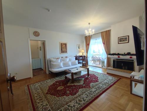 ''Athens Light'' luxury spacy appartment, Agia Paraskevi