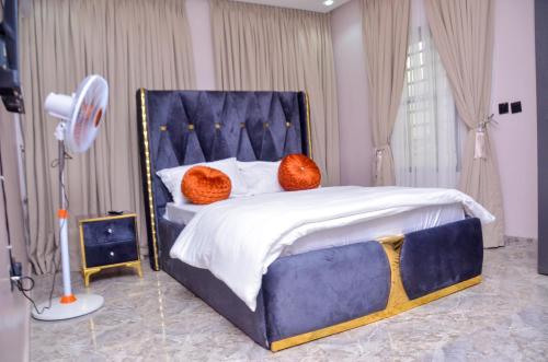 Ένα ή περισσότερα κρεβάτια σε δωμάτιο στο Waldam Castle Apartments