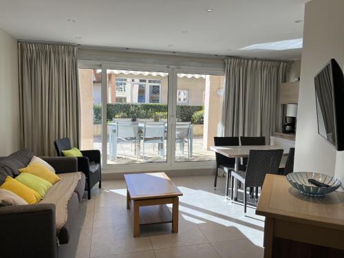 Cap HERMES, T2-3, 40m2, 4-5p, ,grande terrasse vu