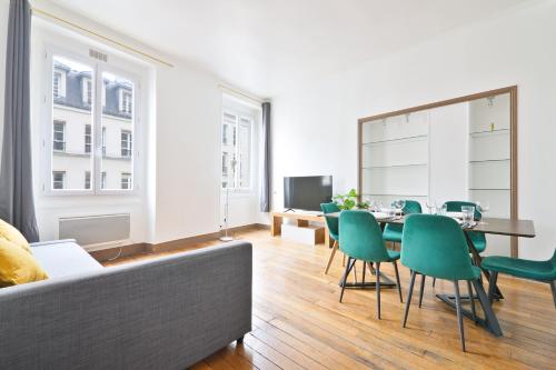 Photo de la galerie de l'établissement Appartement Quartier Champs-Élysées Free Netflix, à Paris