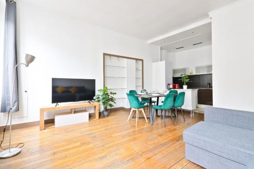 Photo de la galerie de l'établissement Appartement Quartier Champs-Élysées Free Netflix, à Paris