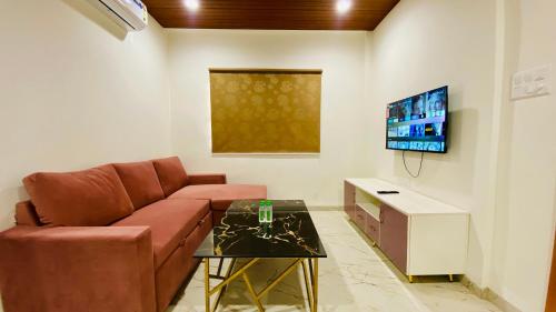 TV a/nebo společenská místnost v ubytování Stay 10 Parallel Apartment Hotel