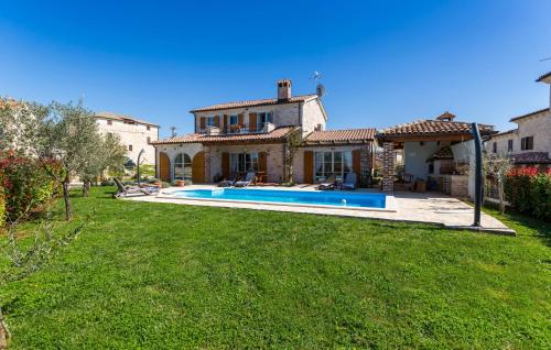 Stunning Home In Barat