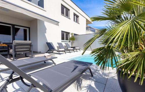 Awesome Home In Kastel Sucurac