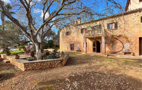 アルガイダにあるSon Amer Des Plaの大石造りの建物