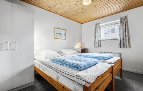 Ένα ή περισσότερα κρεβάτια σε δωμάτιο στο Stunning Home In Grenaa With Wifi