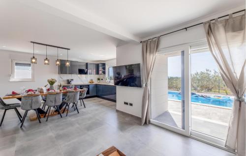 Stunning Home In Kastel Stari