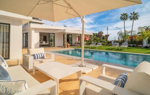 Amazing Villa With Heated Pool