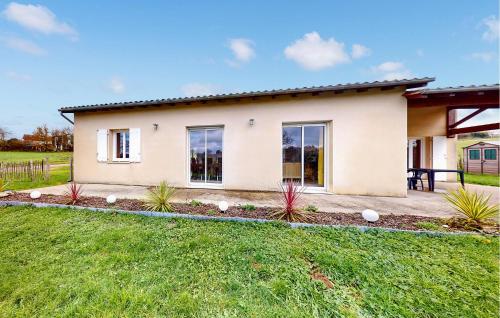 Stunning Home In Bussière-Badil