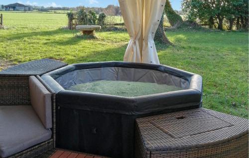 a jacuzziificialificialificialificialificialificialificialificialificialificialificial at Lovely Home In Mézidon Vallée D'auge in Ouville-la-Bien-Tournée