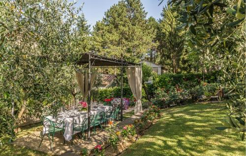Κήπος έξω από το Stunning Home In Monterchi With Wifi