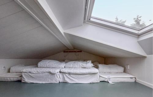 Zona de estar de Awesome Home In Strandbaden With Wifi