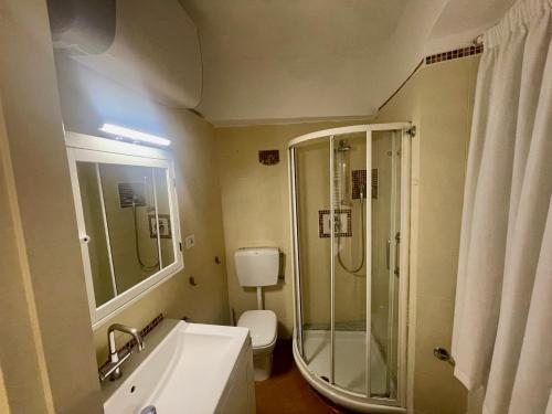 Bagno di Le Camere nel Borgo