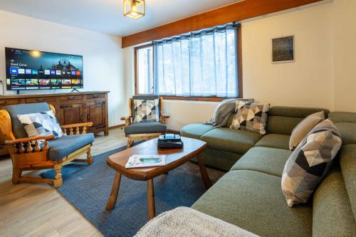 Les Trois Balcons Apartment - Chamonix All Year