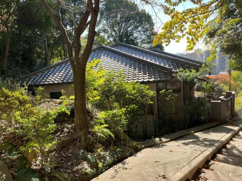 Κήπος έξω από το Chalet 広島 120square japanese one story house 13mins walk from 広島Station