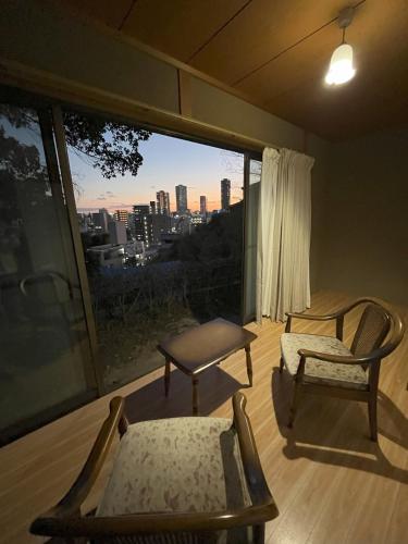 Χώρος καθιστικού στο Chalet 広島 120square japanese one story house 13mins walk from 広島Station