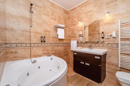 Bagno di Festa Winter Palace Hotel