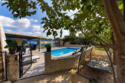 MY DALMATIA - Holiday home Nadalina with private pool and jacuzzi