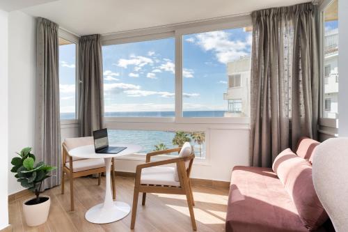 Luxury Apartment on the Beachfront