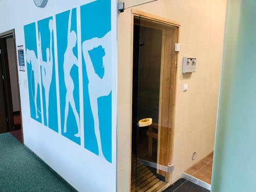 Fotografie z fotogalerie ubytování Wygodny apartament 601, sauna, bilard, siłownia, sala zabaw dla dzieci v Lodži