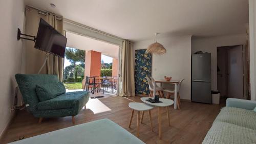 Appartement rez de jardin 4 personnes CAP ESTEREL