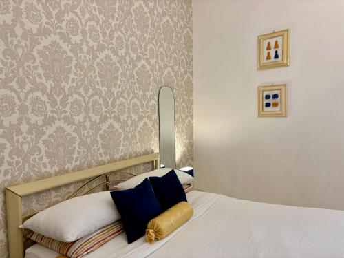 Postel nebo postele na pokoji v ubytování Sophia Boutique Home