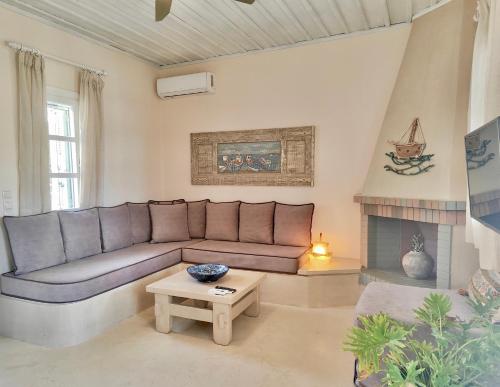 Gallery image of Porto Koundouros Beach and Villas in Koundouros