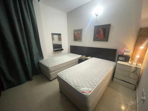 Room In Barsha Heights