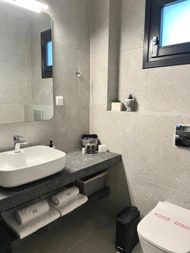 Gallery image of Four Shades Luxury Suites in Sarti