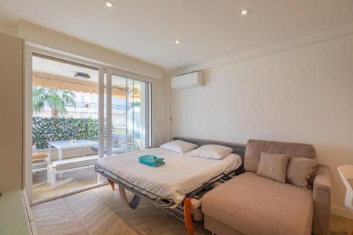 LE CALIFORNIA 200m des plages chic luxe et cosy 2 à 4 personnes