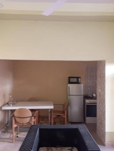 Kuhinja ili čajna kuhinja u objektu Hollande House Blm