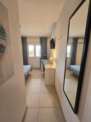 Nueva Andalucía habitación coqueta