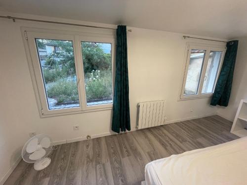 Studio jardin proche de transport