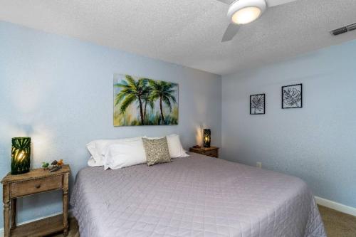 Voodi või voodid majutusasutuse "canal Dreams" 3 Br2 Ba Pool Home On The Canal toas