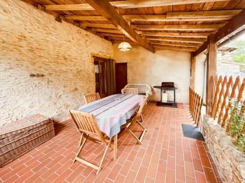 Φωτογραφία από το άλμπουμ του Maison chaleureuse au coeur de la nature Montignac Lascaux Dordogne 4 pers σε Montignac