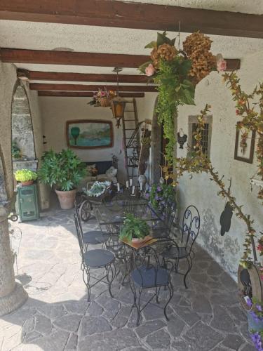 Μια τηλεόραση ή/και κέντρο ψυχαγωγίας στο A Casa di Gianni e Mari
