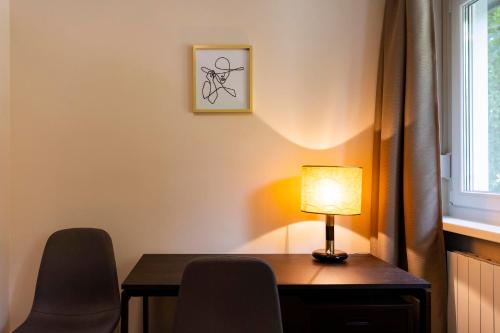 Flexible SelfCheckIns Zagreb 250 - 2 Bedroom Apartment - WiFi- Keybox Entry